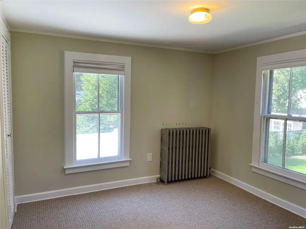 77 Boulevard Avenue Greenlawn NY 11740