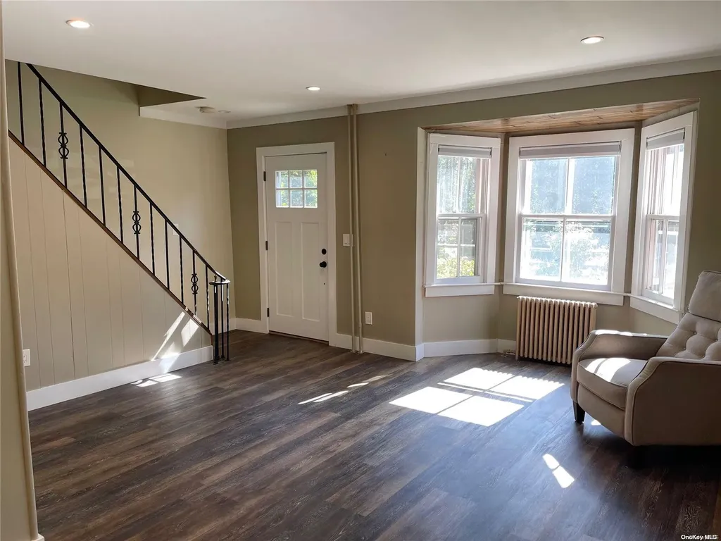 77 Boulevard Avenue Greenlawn NY 11740