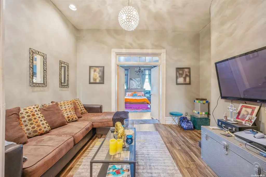 102 Himrod Street Brooklyn NY 11221