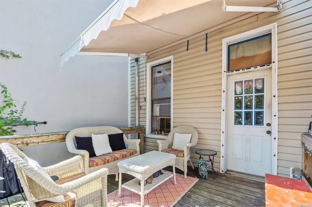 102 Himrod Street Brooklyn NY 11221