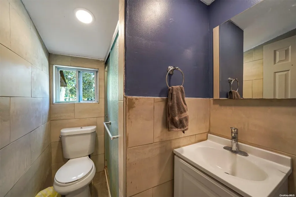 1545 Baldwin Boulevard Bay Shore NY 11706