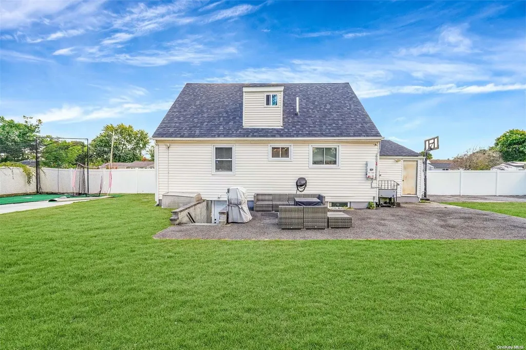 1545 Baldwin Boulevard Bay Shore NY 11706