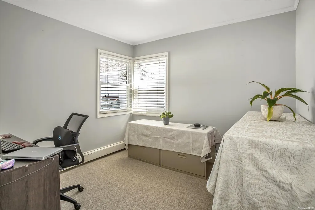 1296 Dutch Broadway Valley Stream NY 11580