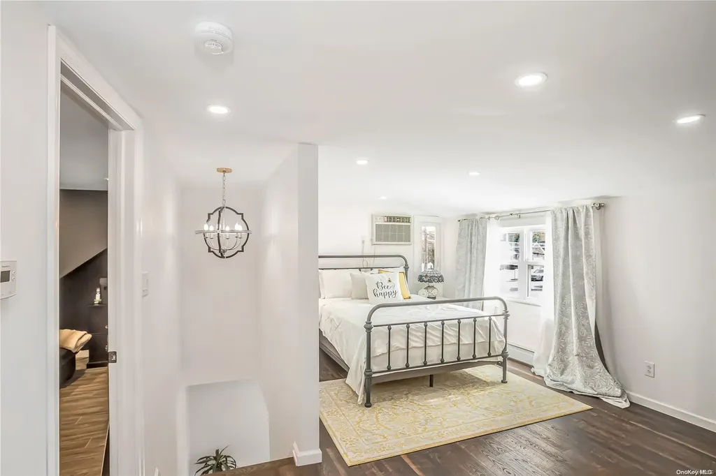1296 Dutch Broadway Valley Stream NY 11580