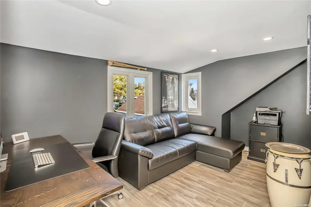 1296 Dutch Broadway Valley Stream NY 11580