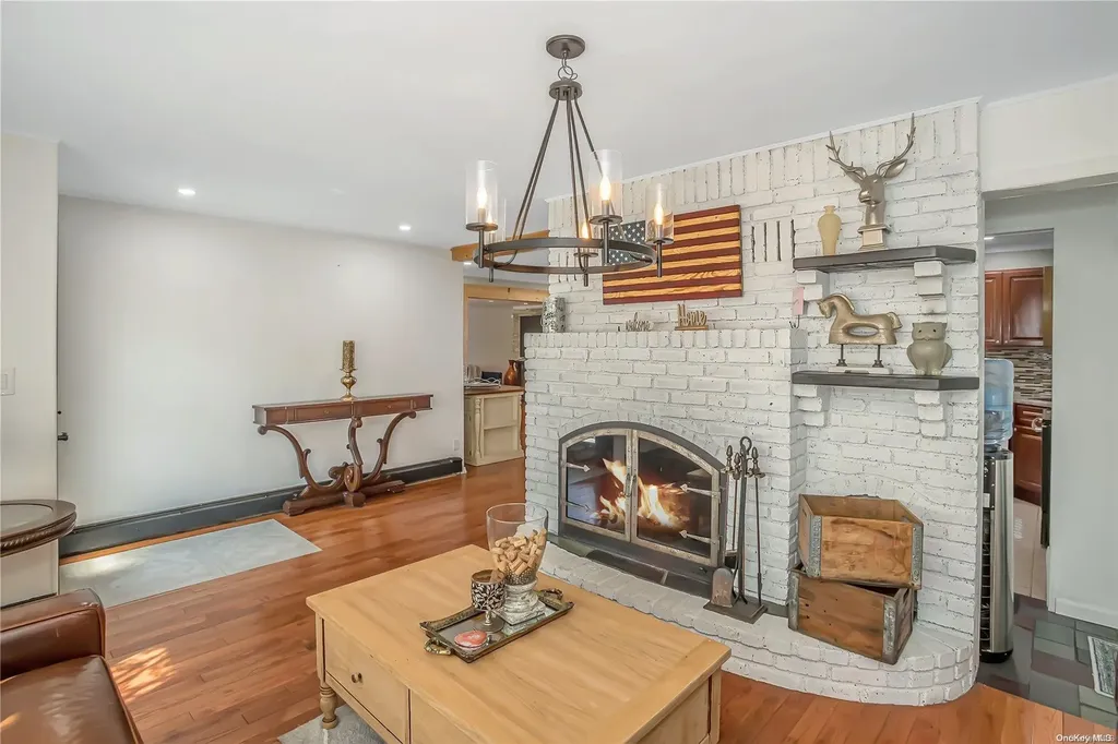 1296 Dutch Broadway Valley Stream NY 11580