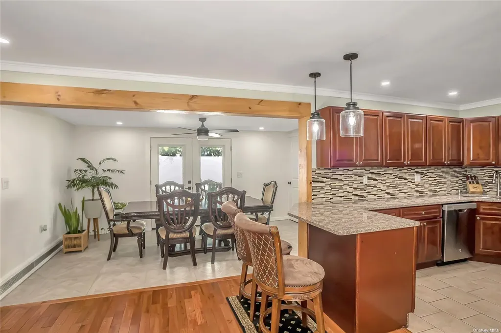 1296 Dutch Broadway Valley Stream NY 11580