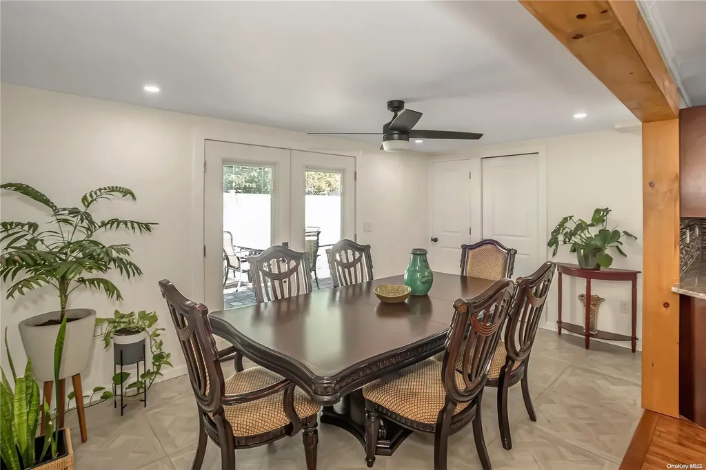 1296 Dutch Broadway Valley Stream NY 11580