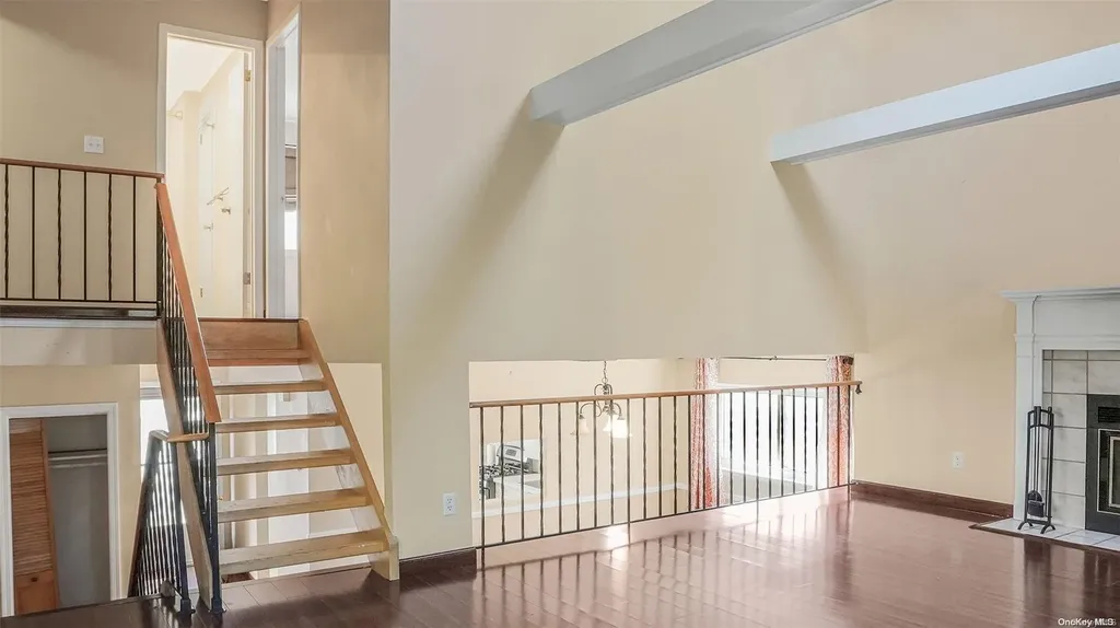 1101 Hunters Run Dobbs Ferry NY 10522