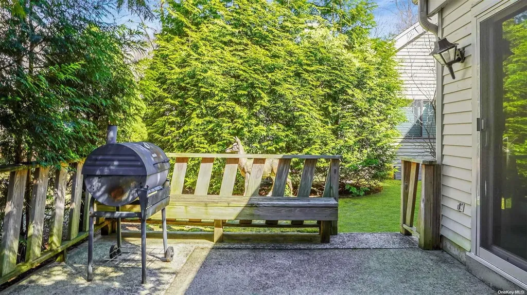 1101 Hunters Run Dobbs Ferry NY 10522