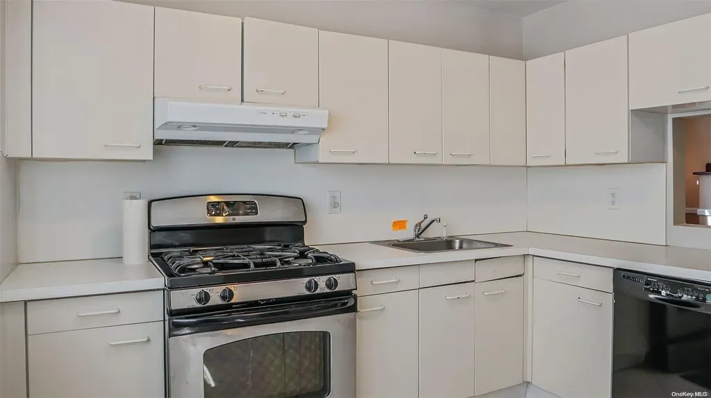 1101 Hunters Run Dobbs Ferry NY 10522