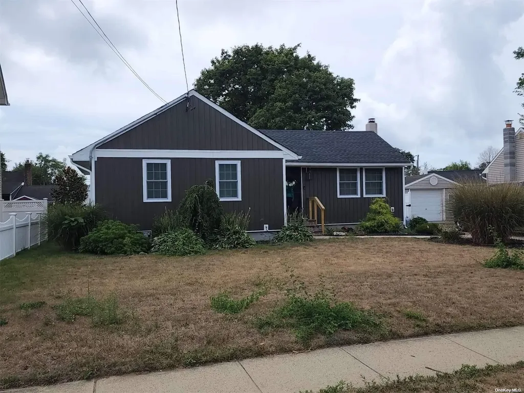 508 Trolley Line Road Babylon NY 11702