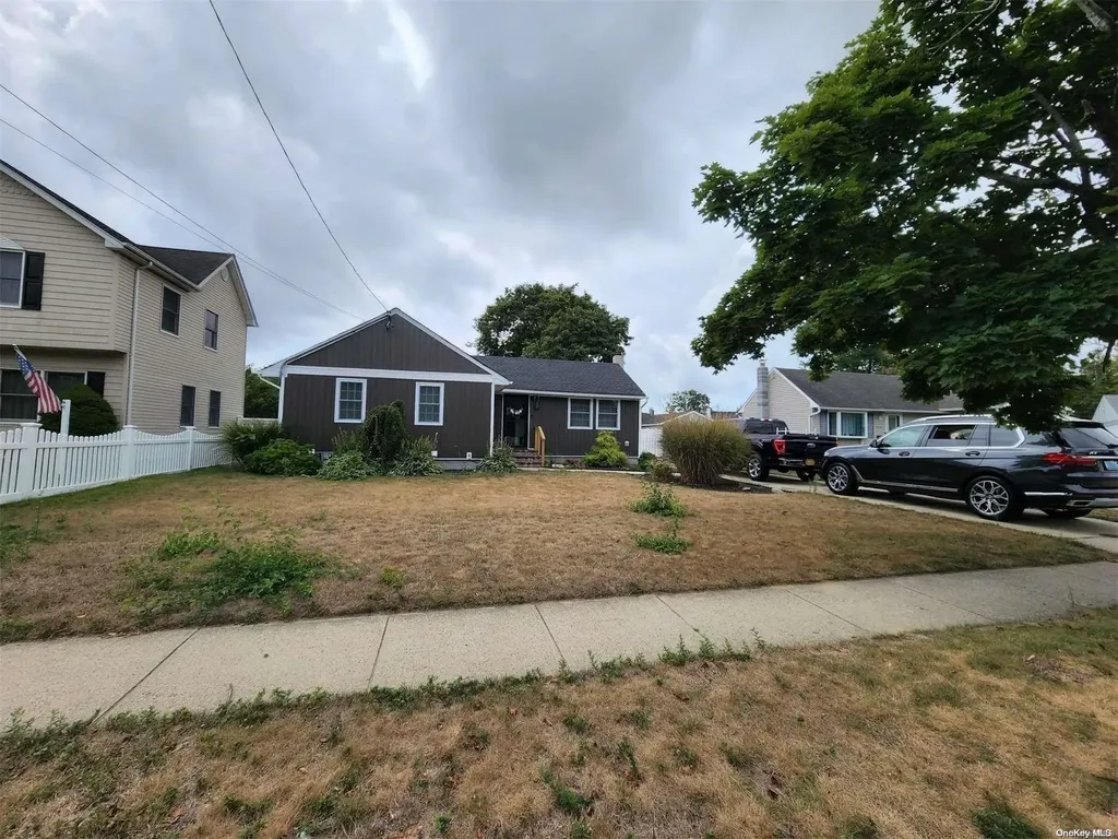 508 Trolley Line Road Babylon NY 11702