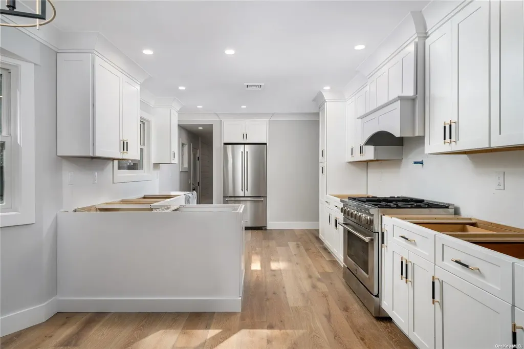 12 Wichard Boulevard Commack NY 11725