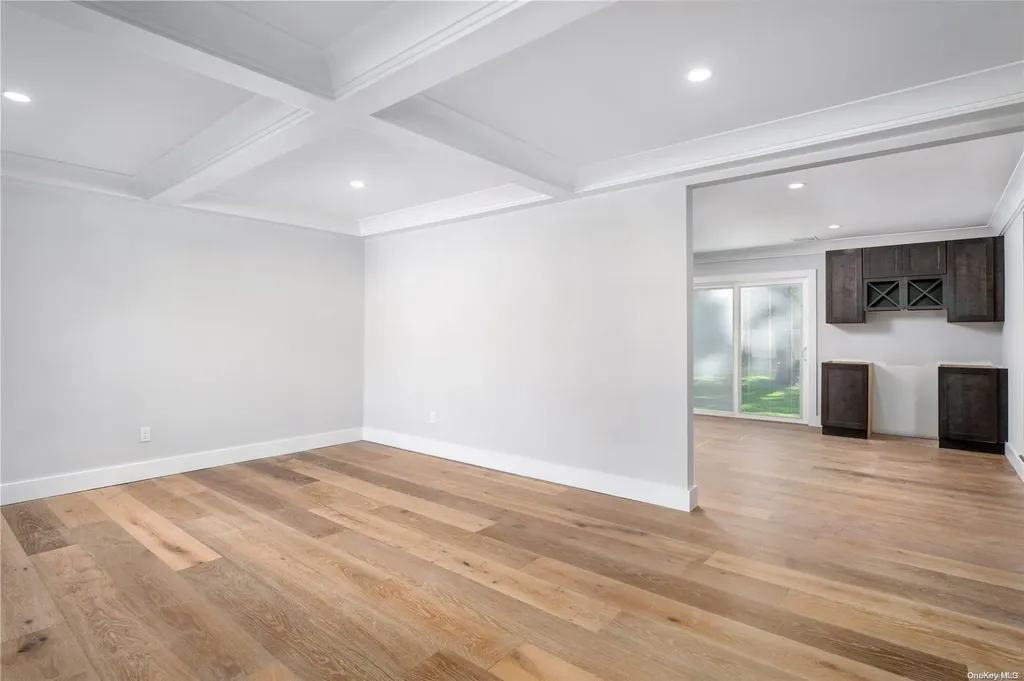 12 Wichard Boulevard Commack NY 11725