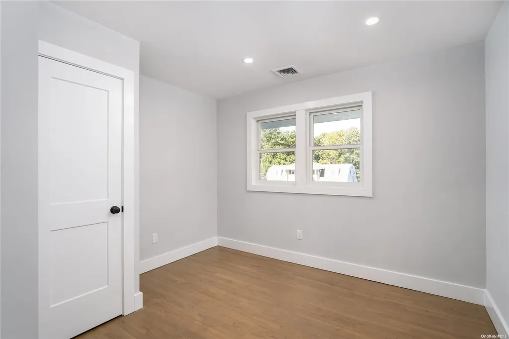 12 Wichard Boulevard Commack NY 11725