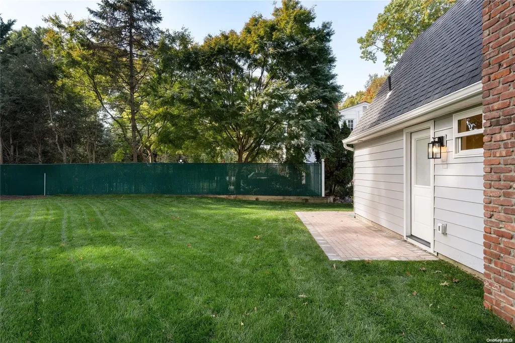 12 Wichard Boulevard Commack NY 11725