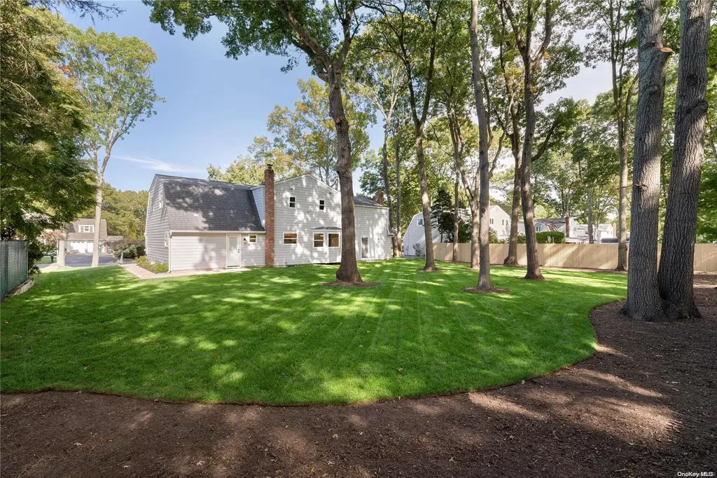 12 Wichard Boulevard Commack NY 11725