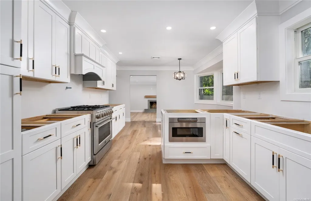 12 Wichard Boulevard Commack NY 11725