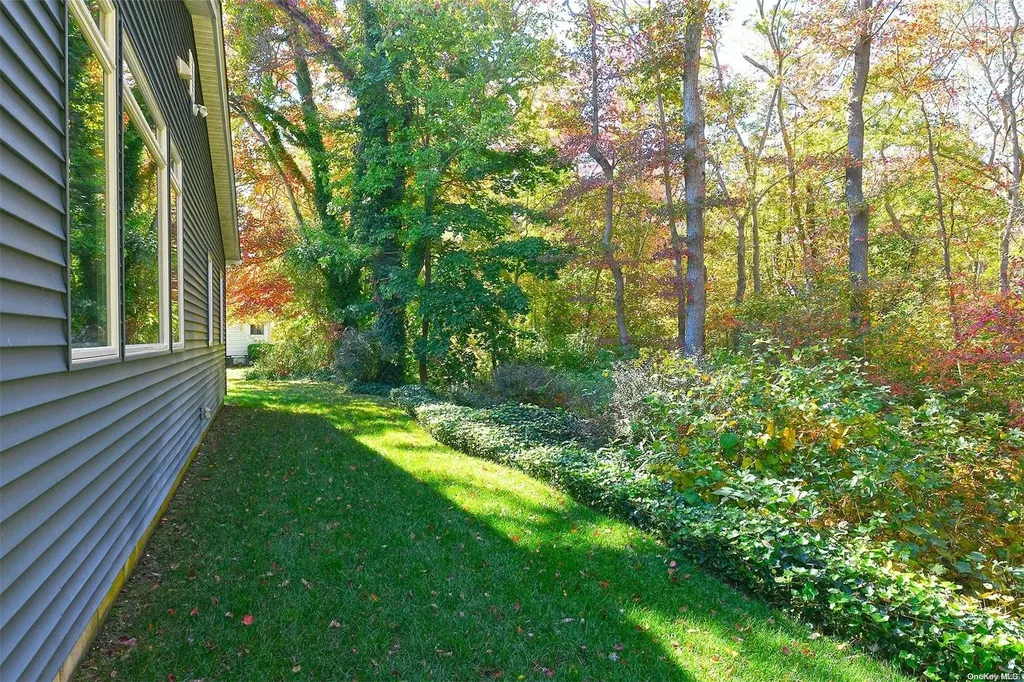 3 Pond Place Babylon NY 11702