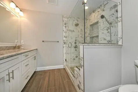 3 Pond Place Babylon NY 11702