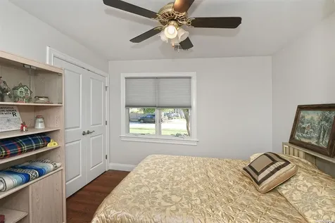 3 Pond Place Babylon NY 11702