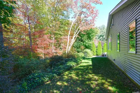 3 Pond Place Babylon NY 11702