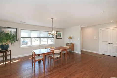 3 Pond Place Babylon NY 11702