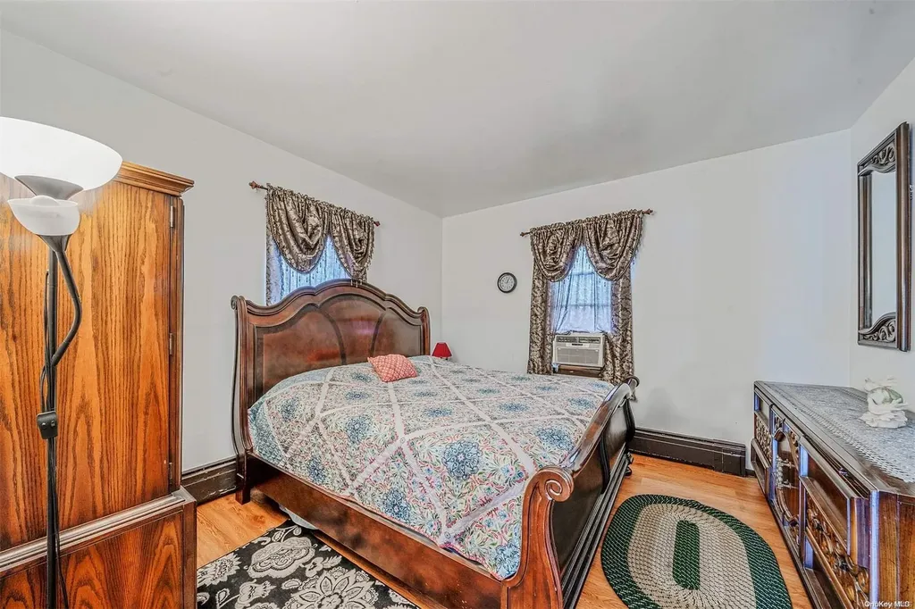 342 Lehrer Avenue Elmont NY 11003