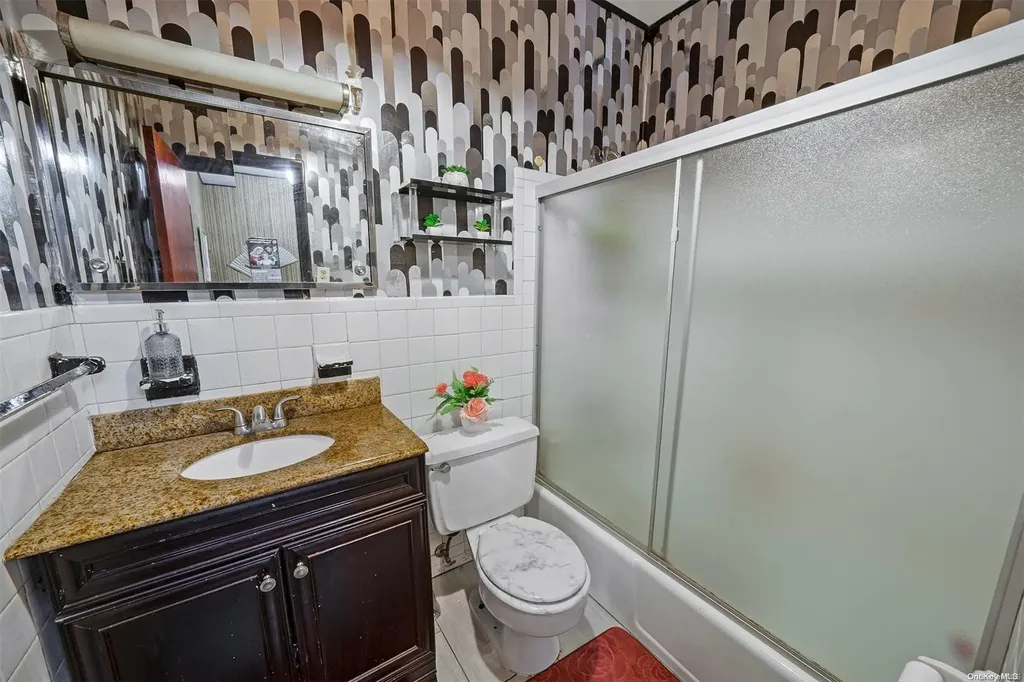 342 Lehrer Avenue Elmont NY 11003