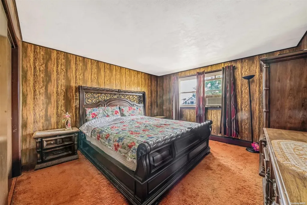 342 Lehrer Avenue Elmont NY 11003