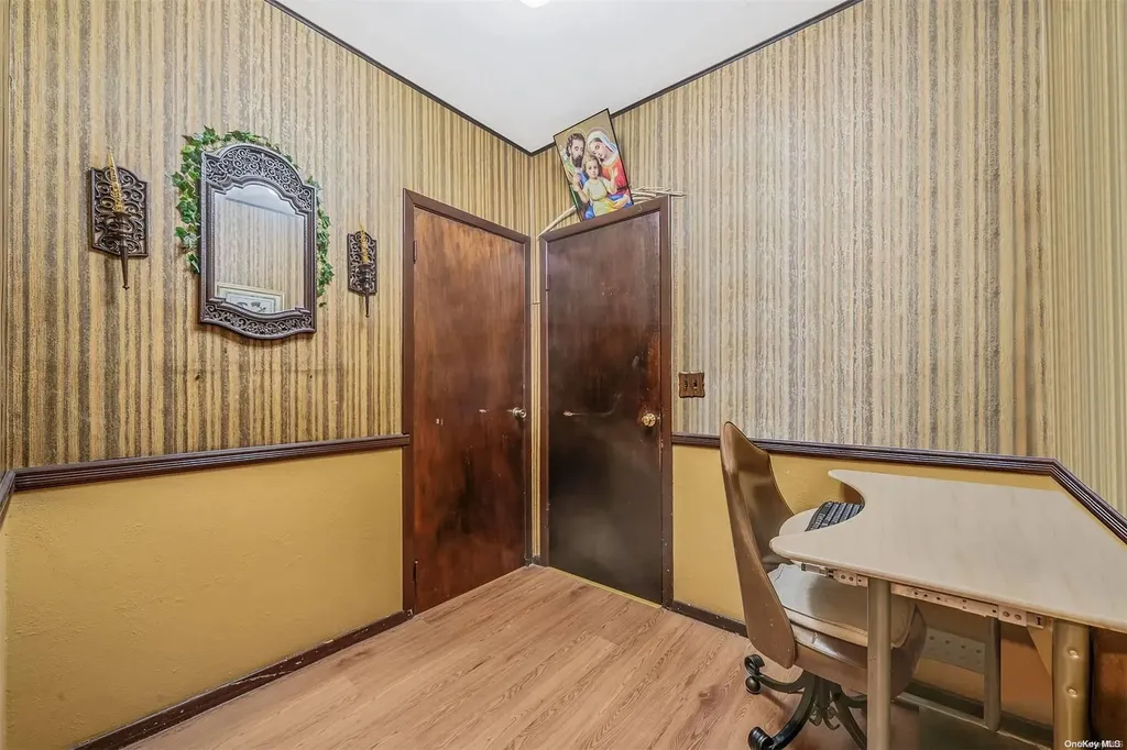 342 Lehrer Avenue Elmont NY 11003