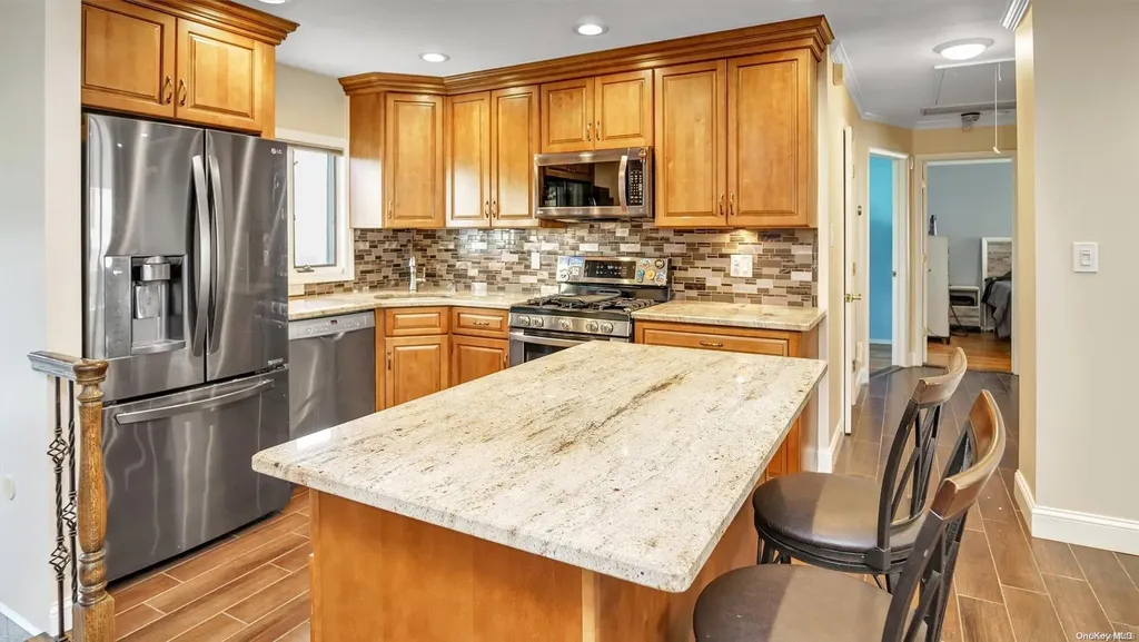 3318 Murdock Avenue Oceanside NY 11572