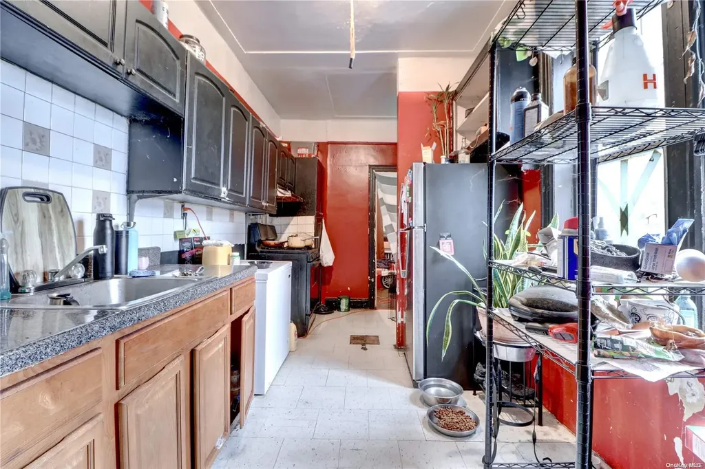 16 Starr Street Brooklyn NY 11221