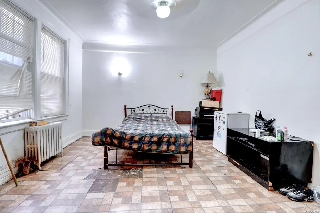 16 Starr Street Brooklyn NY 11221