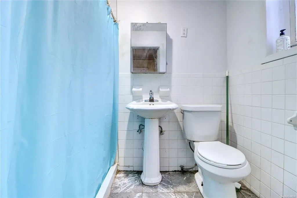 16 Starr Street Brooklyn NY 11221
