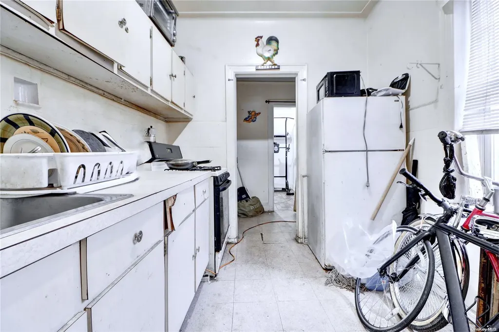 16 Starr Street Brooklyn NY 11221