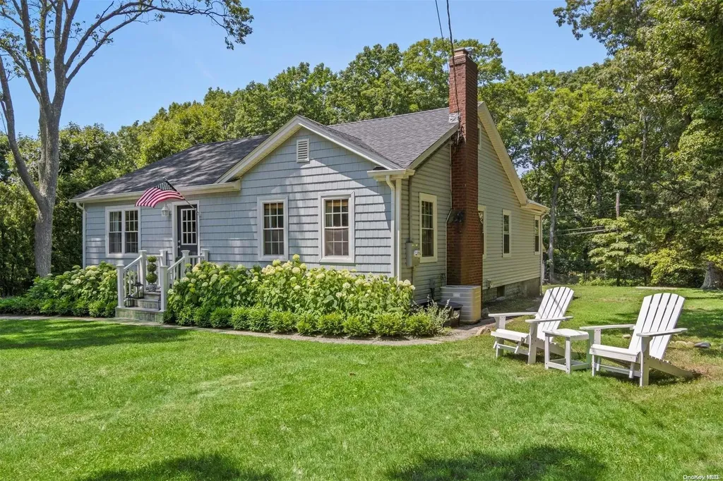 19 Hillside Road Stony Brook NY 11790
