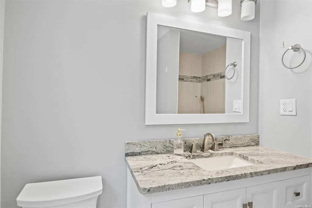 19 Hillside Road Stony Brook NY 11790