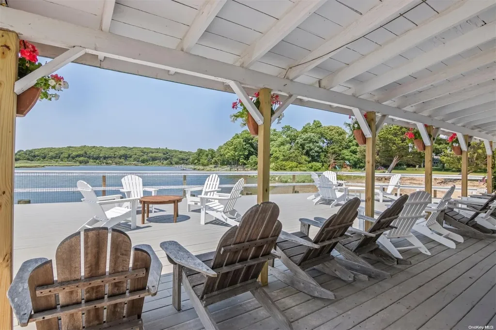 19 Hillside Road Stony Brook NY 11790