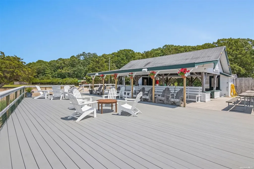19 Hillside Road Stony Brook NY 11790