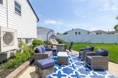 2690 Corner Lane Bellmore NY 11710