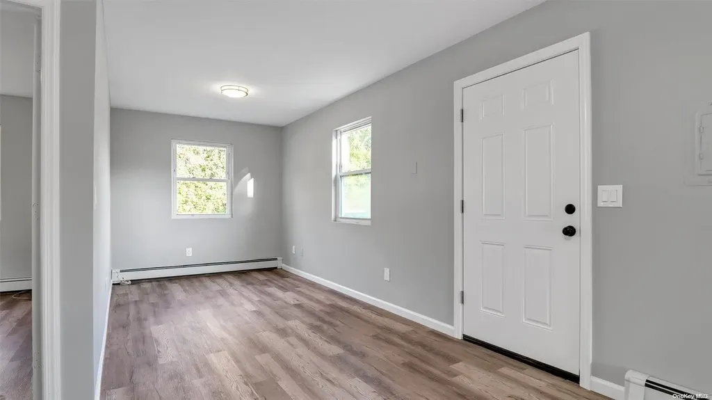 27 Sorrel Drive Shirley NY 11967