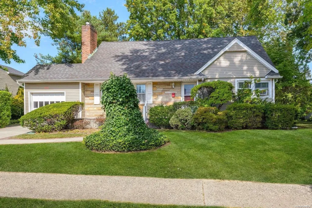 543 Jackson Street Baldwin NY 11510