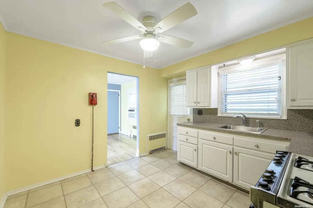 543 Jackson Street Baldwin NY 11510
