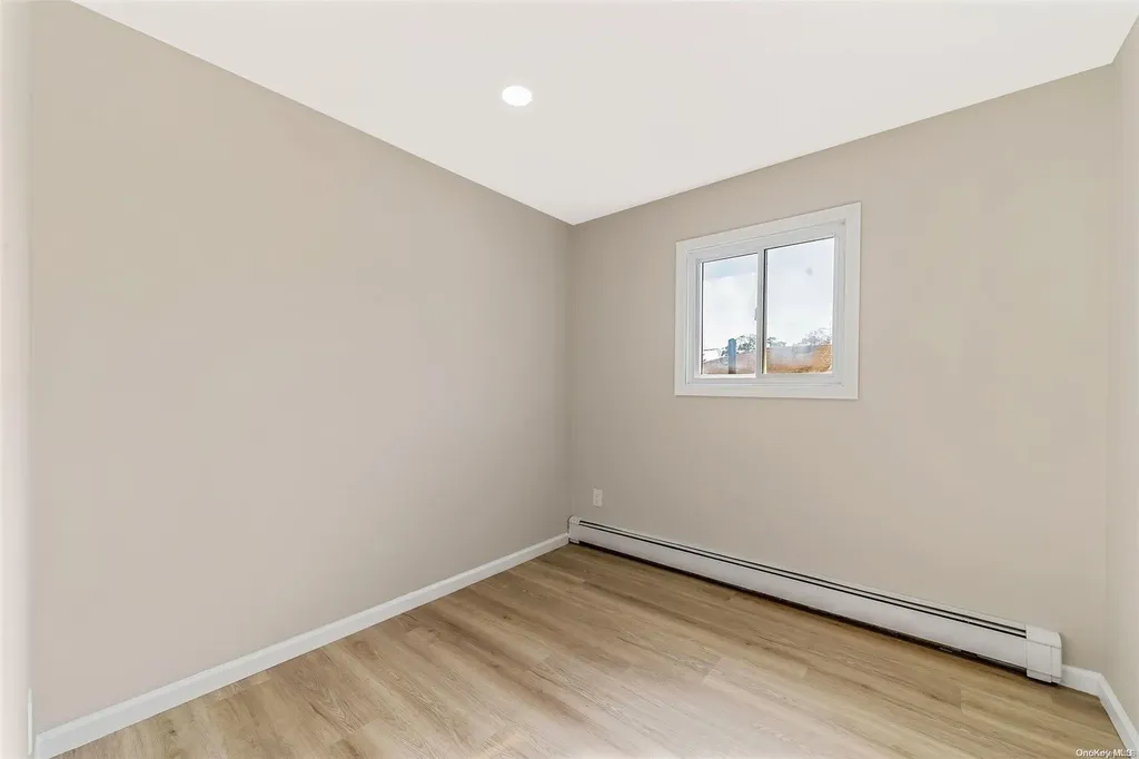 1346 Pine Acres Boulevard Bay Shore NY 11706