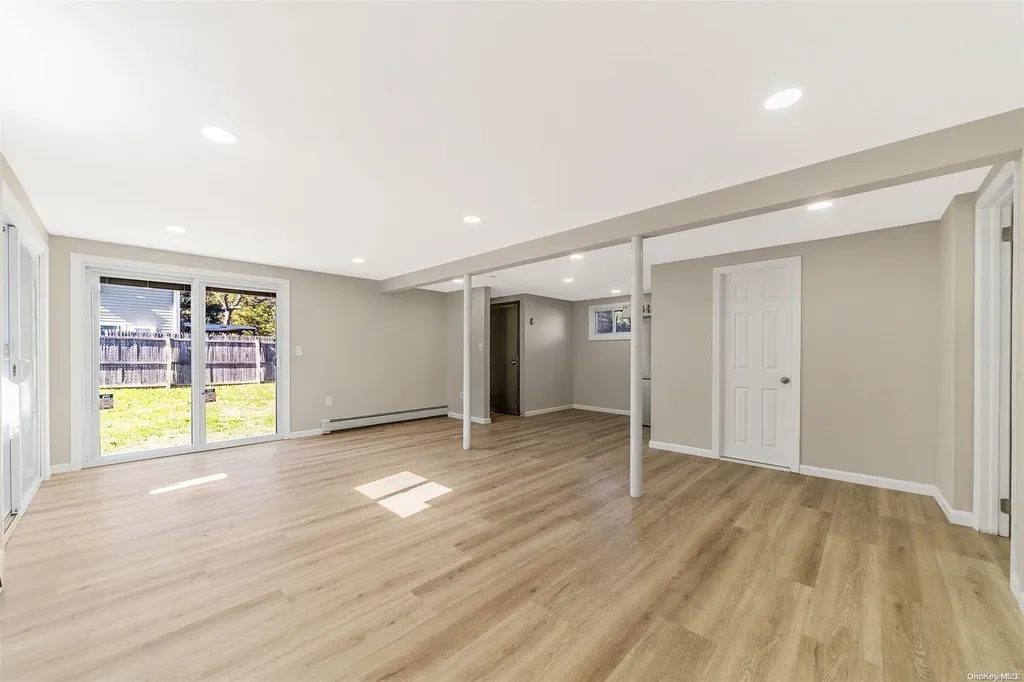 1346 Pine Acres Boulevard Bay Shore NY 11706