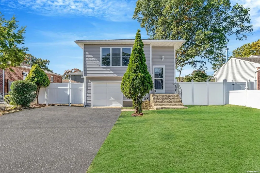 1346 Pine Acres Boulevard Bay Shore NY 11706