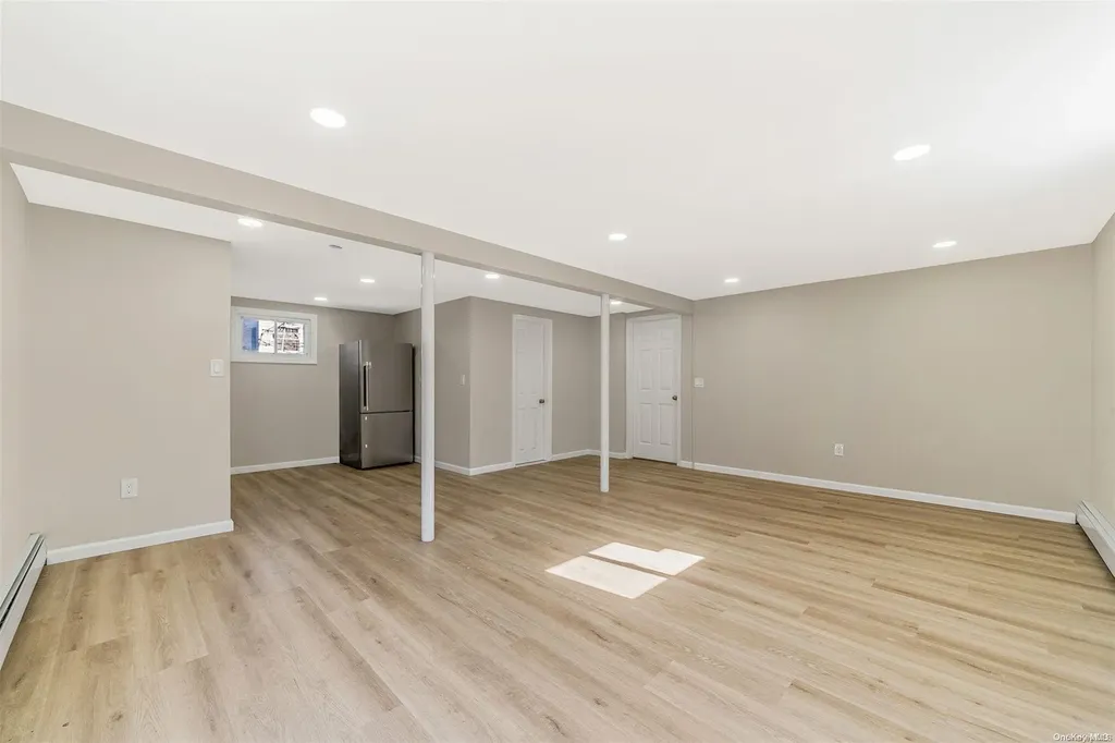 1346 Pine Acres Boulevard Bay Shore NY 11706
