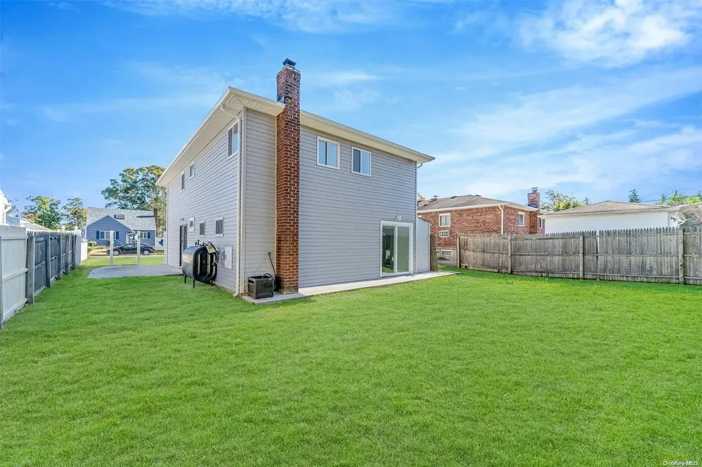 1346 Pine Acres Boulevard Bay Shore NY 11706
